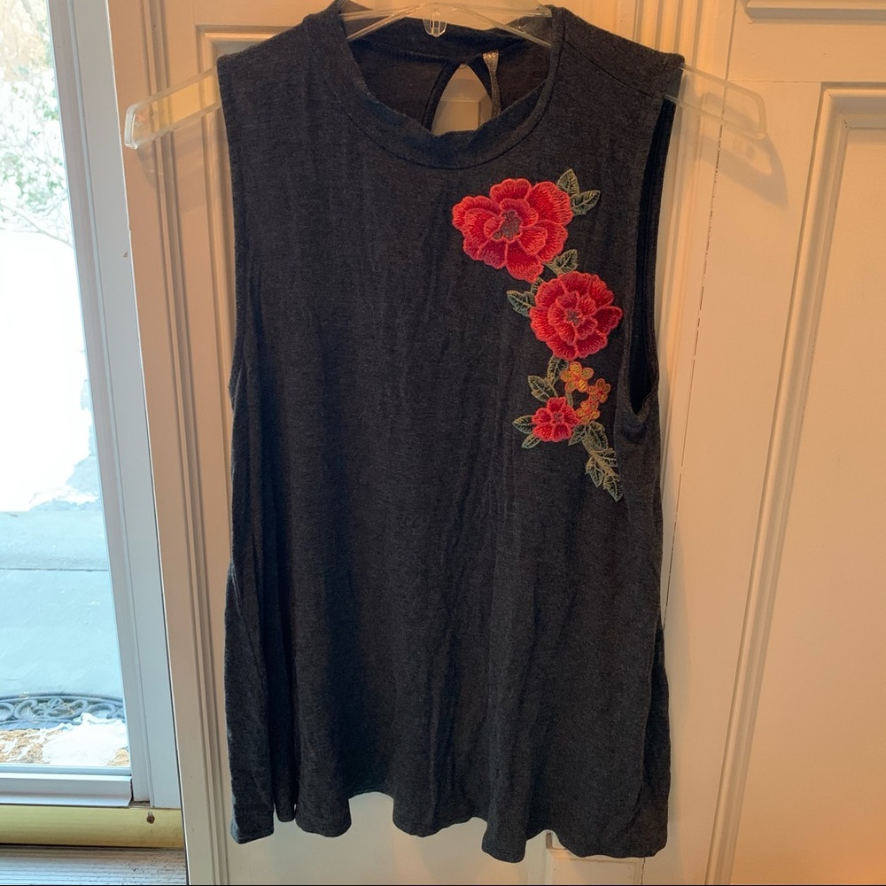 High neck embroidered sleeveless shirt